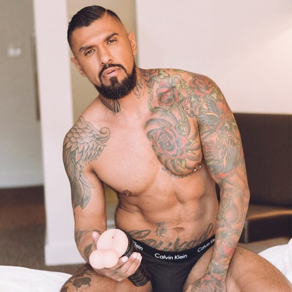 Мастурбатор-попка Fleshlight FleshSack з мошонкою - Зображення 2