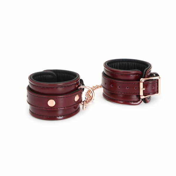 Шкіряні наручники Liebe Seele Wine Red Wrist Cuffs, знімний ланцюжок-кріплення - Зображення 2