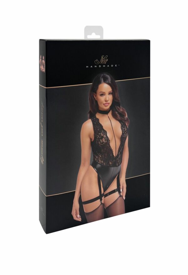 Боді Noir Handmade F297 Libido Deep-V bodysuit with collar, pearl chain and garter - S - Зображення 6