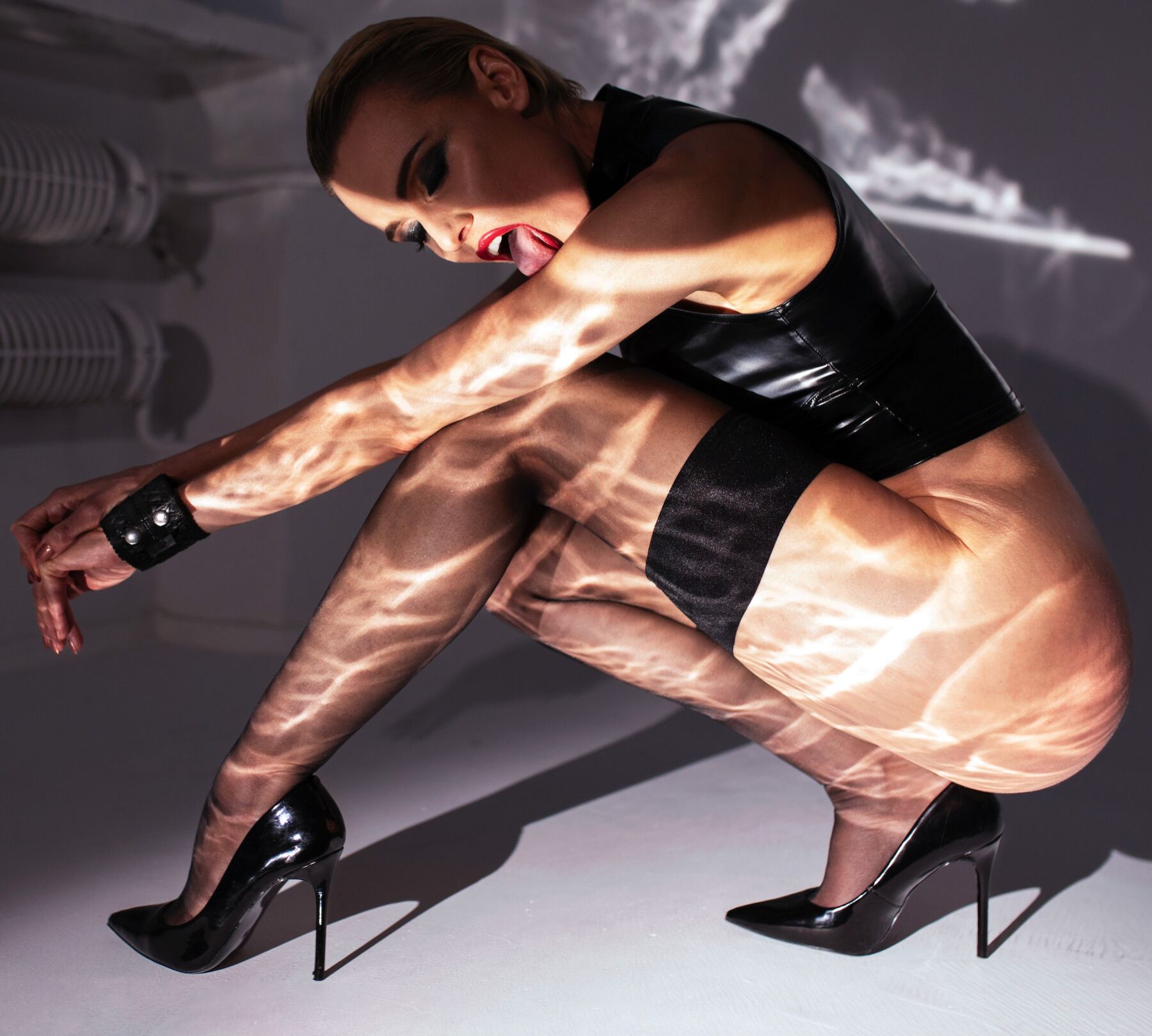 Топ Noir Handmade F324 Glam wetlook top with vinyl corset - XL - Зображення 4