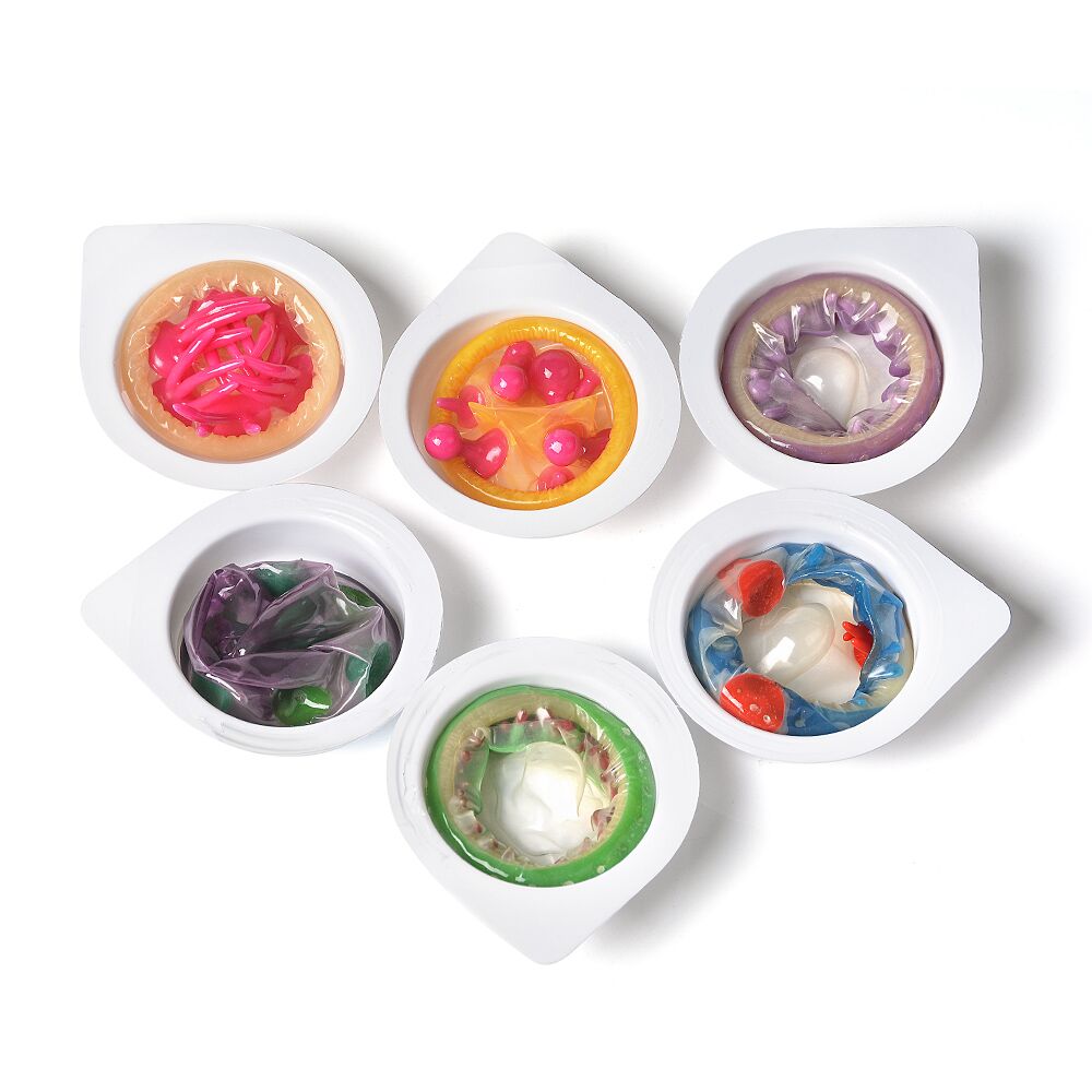 Насадка на член Recare Pink Monster Spike Condom (презерватив з кульками та вусиками) - Зображення 7