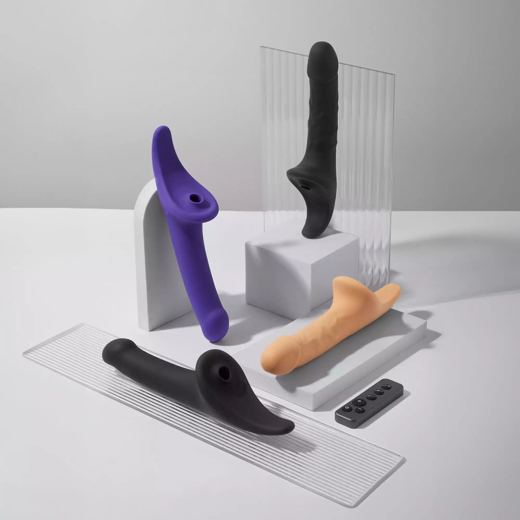 Вібронасадка для страпону з вакуумною стимуляцією Strap-On-Me Multi Orgasm Realistic Dildo XL Black - Зображення 9