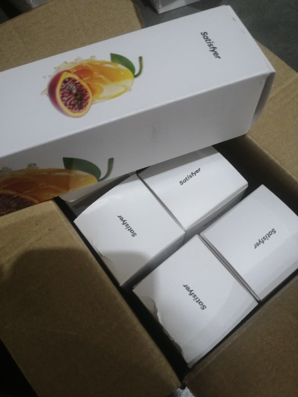 Лубрикант на водній основі Satisfyer Juicy Lubricant Mango & Passion 300 мл (м'яте паковання!!!) - Зображення 2